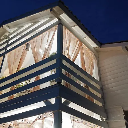 Prázdninový dům White Villa Epanomi