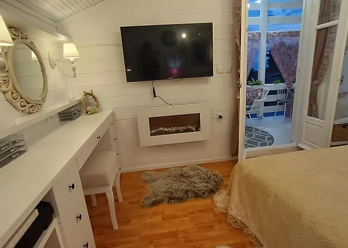 White Villa Epanomí
