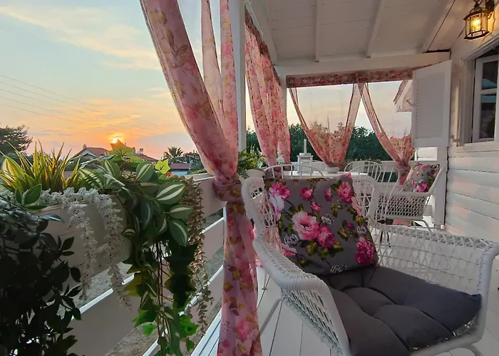 Nyaraló White Villa